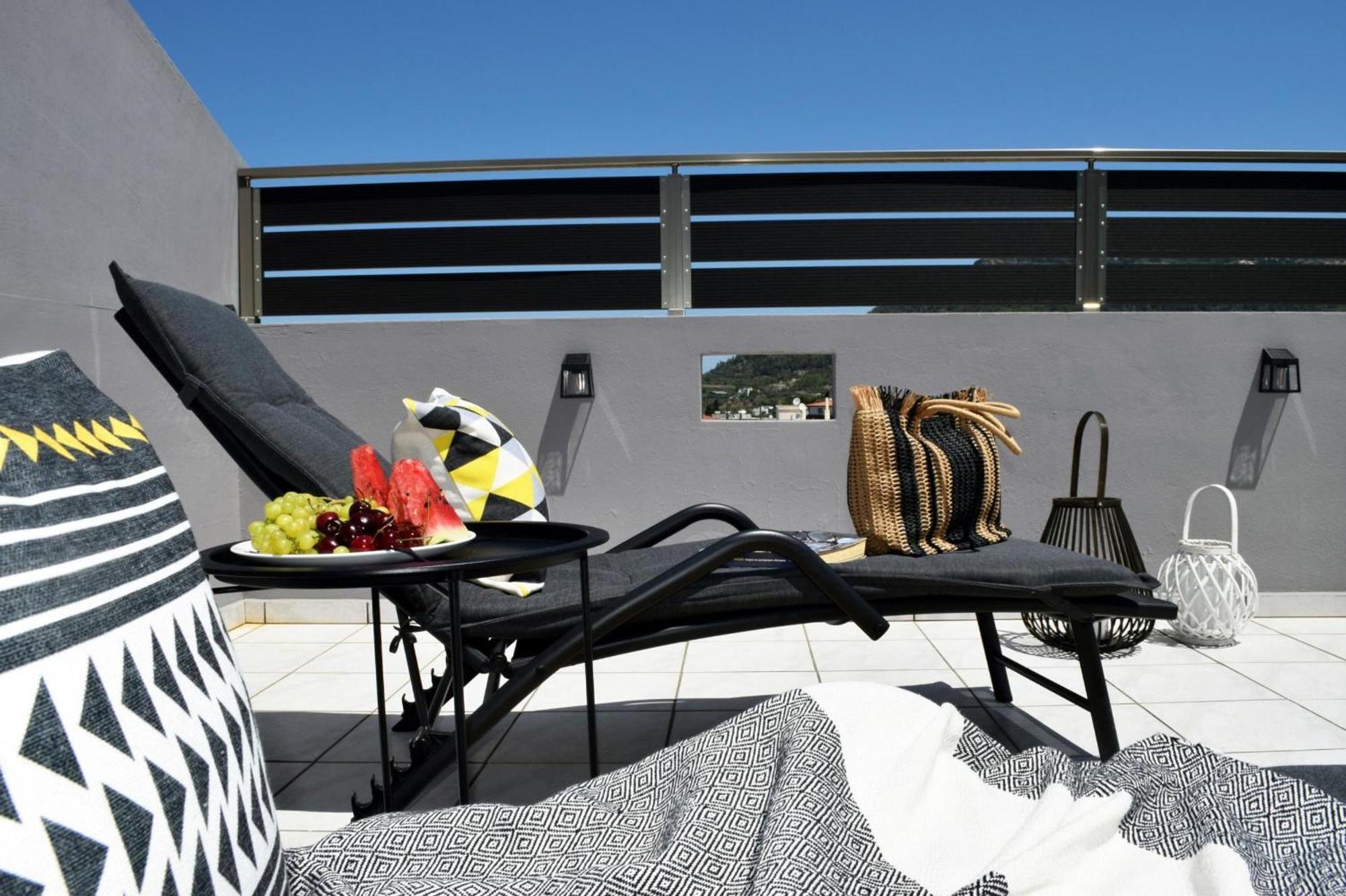 Stamatina's Luxury Penthouse In Apartment Pastida
